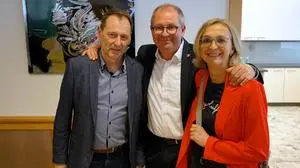 Gute Stimmung bei der SPÖ: Vizebürgermeister Kurt Christof, Bürgermeister Bernd Osprian und Gattin Ulrike Osprian