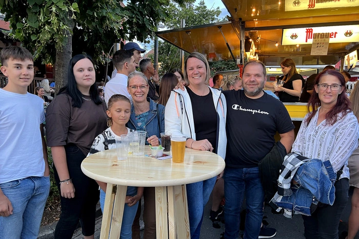 Hunderte Besucher feierten ein rauschendes Fest...
