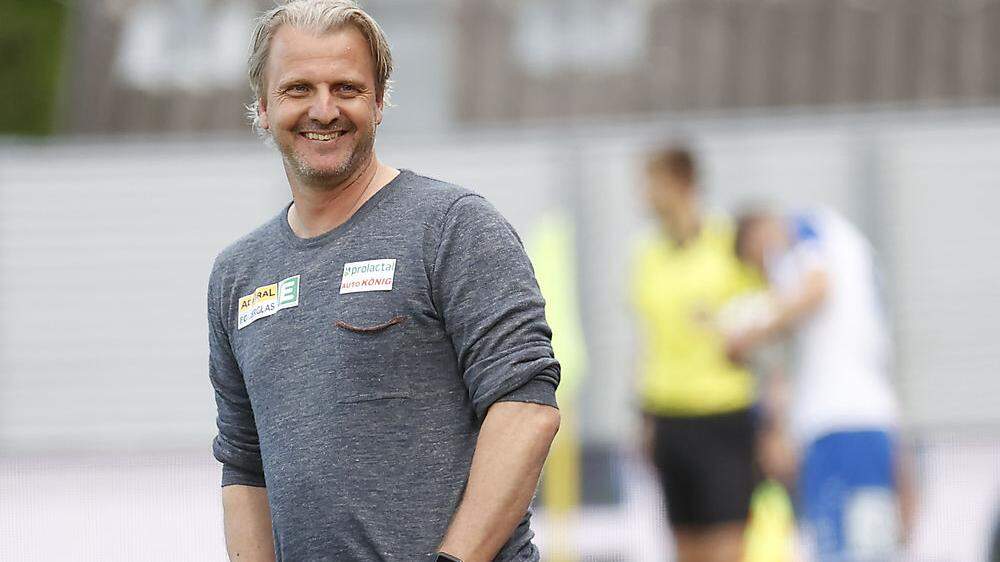 Markus Schopp hat leicht Lachen: Eine Mannschaft, die er in den Europacup führen kann und Interesse von größeren Klubs