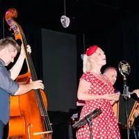 „Austria 12 Points“ heißt die Konzert-Reihe von Nina Bernsteiner & Band