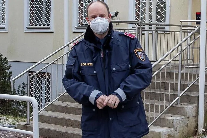 Christian Baumgartner (48) vom Bezirkspolizeikommando Wolfsberg gilt als erfahrener IT-Experte und Cyber-Crime-Ermittler. Aber nicht nur das, er wurde vergangenes Jahr zum „Polizist des Jahres 2019“ ausgezeichnet. „Es ist davon auszugehen, dass meine Arbeit anscheinend gesehen, gehört und geschätzt wird. Das ist der schönste Verdienst“, sagt der St. Andräer.