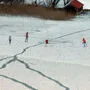 Am Ossiacher See wurden in dieser Woche trotz Verbots Menschen beim Eislaufen gesichtet