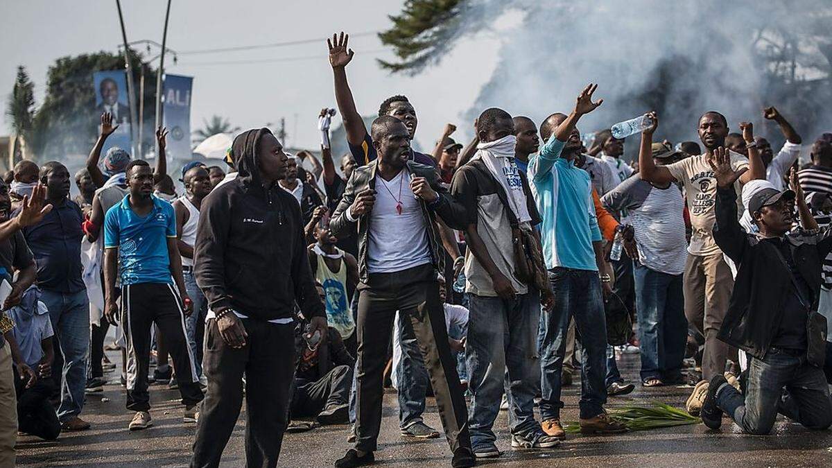 Massive Ausschreitungen in Libreville