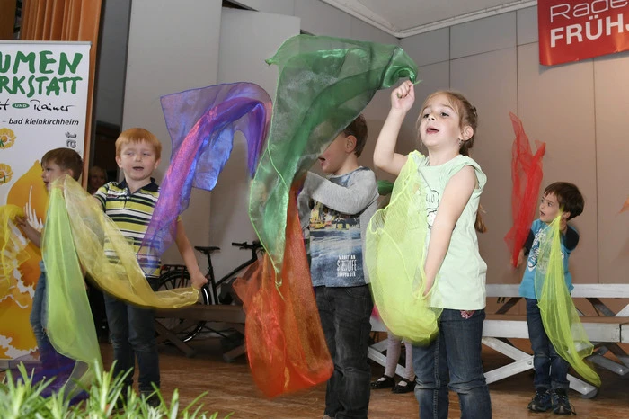 Die Kinder der Kindergärten Klangwolke und der Kindergruppe Radenthein begeisterten mit ihrem Auftritt.