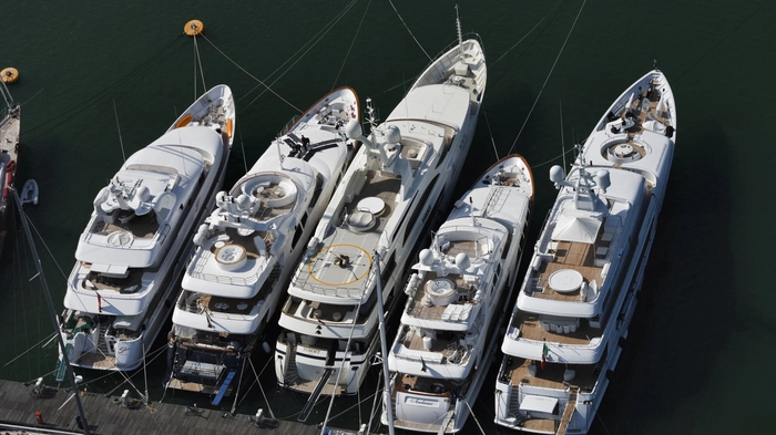 Luxus-Jacht an Luxus-Jacht reiht sich im Hafen von Viareggio, dem Maschinenraum der italienischen Jachtbranche (Sujetbild)