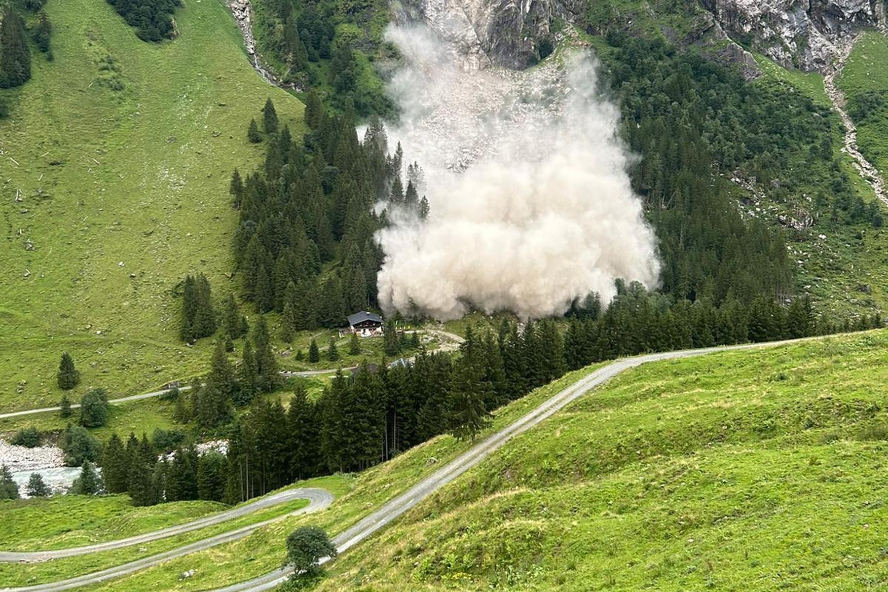 Riesen Glück: Felssturz verfehlt Alm im Pinzgau nur knapp