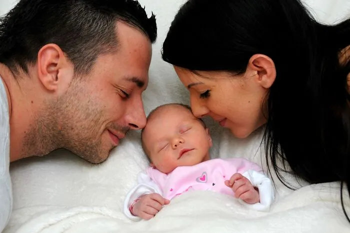 Entzückenden Familienzuwachs gab es am 24. September bei Isabella Geigl und Daniel Predota in Leitring: Estelle erblickte um 12.20 Uhr das Licht der Welt und vervollständigt das Glück ihrer Eltern. Am Tag der Geburt brachte die kleine Lady 2830 Gramm auf die Waage, bei einer Größe von 51 Zentimetern. 