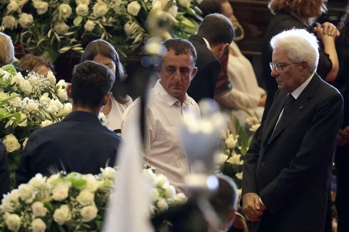 ...Präsident Sergio Mattarella und ...