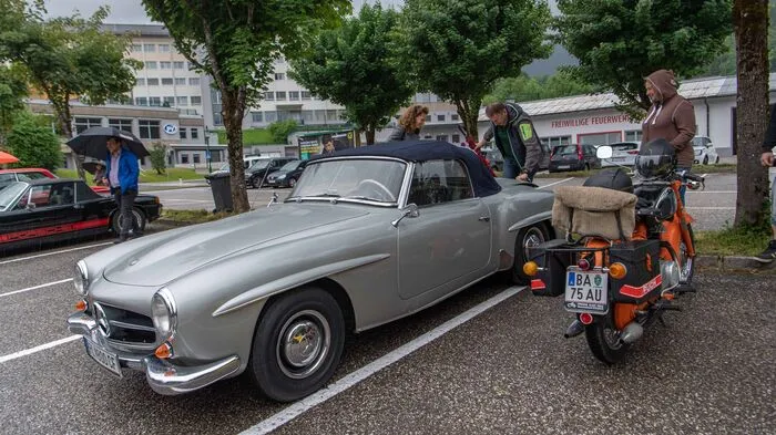 Mit den auf Hochglanz polierten Fahrzeugen startete der Samstag ins Festwochenende. In Bad Aussee trafen schon ab 9 Uhr morgens die ersten Boliden ein