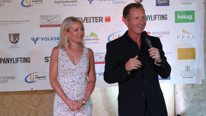 Es war bereits der zehnte Sommernachtsball, zu dem die vierfachen Dancing-Stars Andy &amp; Kelly Kainz in Kooperation mit Brunnerhof-Wirtin Iris Stromberger geladen hatten. 