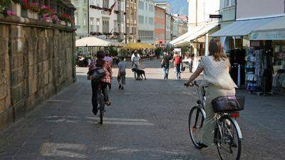 Bisher sollten Radfahrer am Hauptplatz absteigen