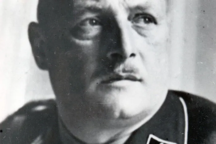 Hubert Klausner, Gauleiter von Kärnten (bis 1939): Klausner galt als wichtiger Parteistratege der Nazis für den „Anschluss“ Österreichs an das Deutsche Reich. Der ehemalige Bundesheeroffizier übernahm später auch die Gauleitung von Kärnten. 1939 starb er plötzlich an einem Hirnschlag. Gerüchten zufolge könnte Huber Klausner auch einem Giftanschlag der SS zum Opfer gefallen sein, da er parteiintern viele Neider hatte.