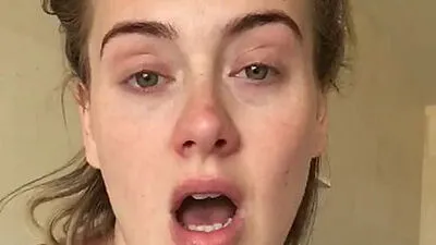 Adele "oben ohne"