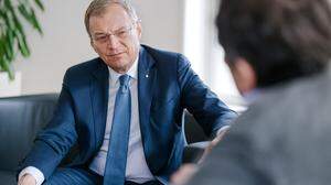 Oberösterreichs Landeshauptmann Thomas Stelzer (ÖVP) im Gespräch