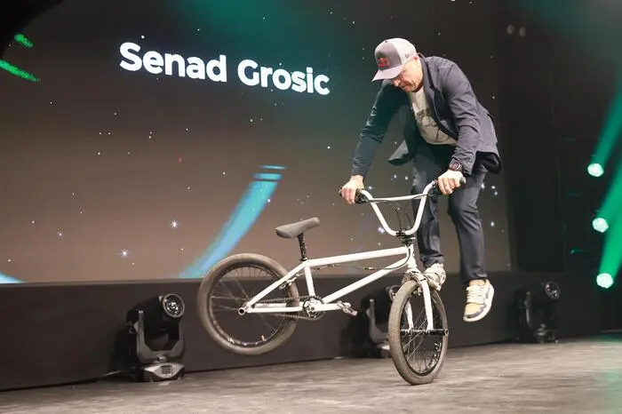 Showact Senad Grosic