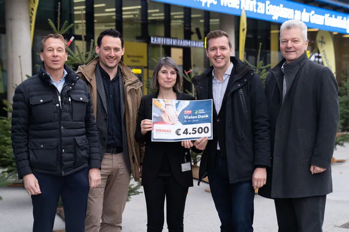 Strabag spendet 4500 Euro. Am Foto: Uwe Becker, Stefan Better, Anneliese Horvath, Jürgen Aldrian, Bernd Olbrich