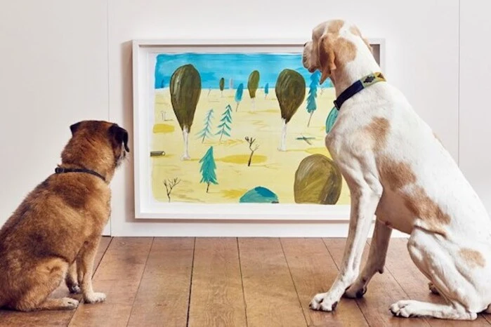 Auch Gemälden fehlten nicht in der weltweit ersten Ausstellung für Hunde: Sie bedienten alle das Grau-Gelb-Blau-Farbspektrum von Hunden.