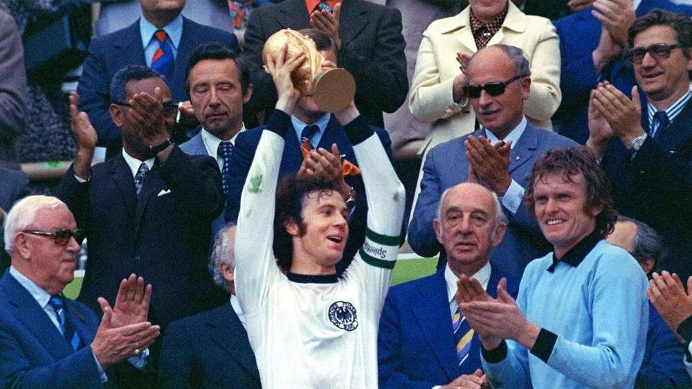 Franz Beckenbauer wurde als Spieler 1974 Weltmeister. Später schaffte er dieses Kunststück noch als Trainer