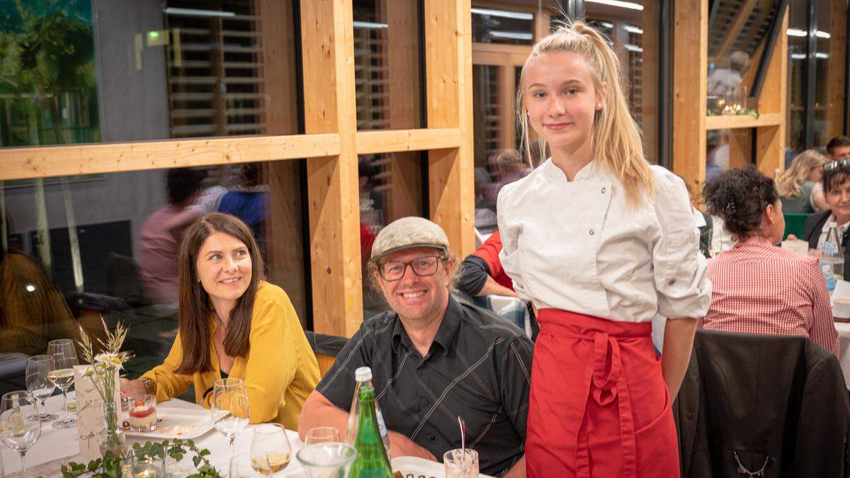 Zufriedene Gäste waren für die Schülerinnen das beste Zeugnis