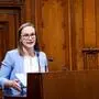 ÖVP-Klubchefin Anna Hopper im Grazer Gemeinderat am Rednerpult