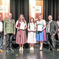 Baumschule Höfler mit ihren Star-Lehrlingen: Lisa Marie Almer und Marie-Theres Schwaiger