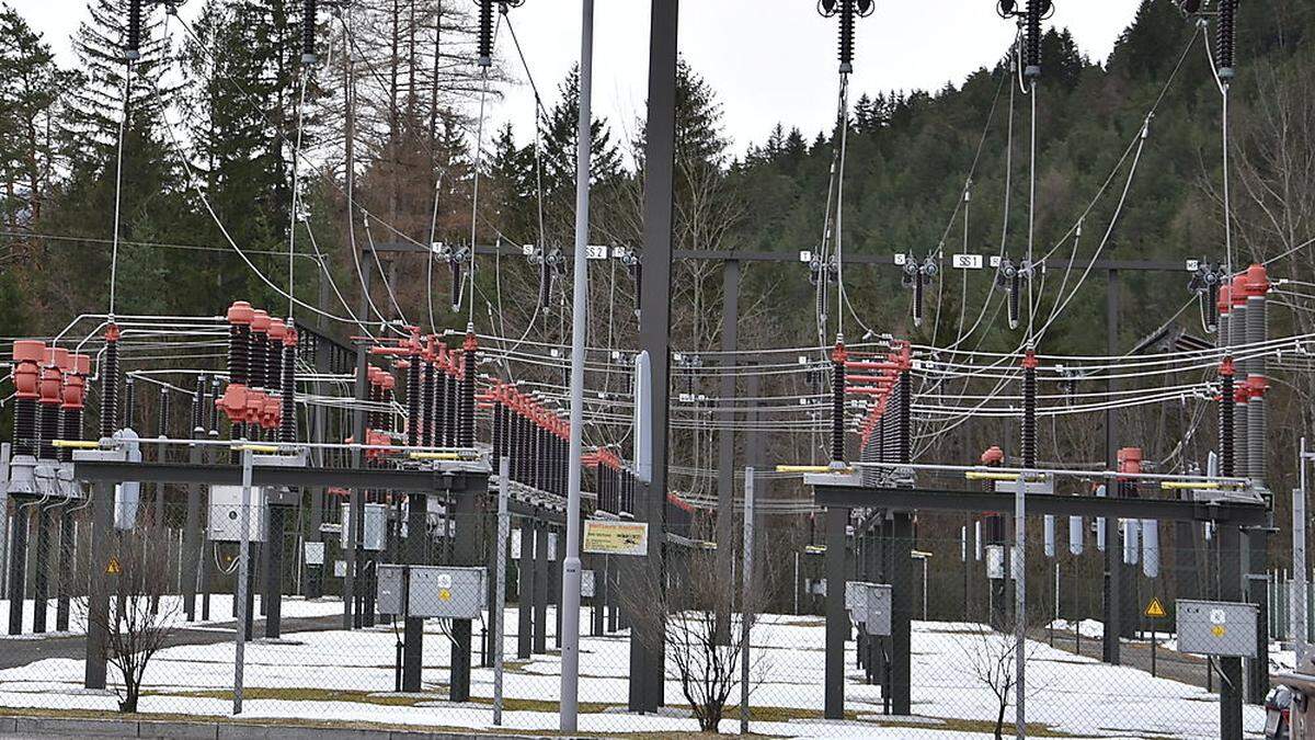 Ein  Stein des Anstoßes: Die Standortverlegung des Umspannwerkes von Gruben nach Seblas 