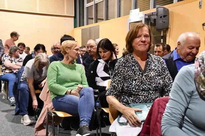 Alle fünf Vorstellungen waren bestens besucht, das Thema und die Darsteller sorgten für beste Stimmung.