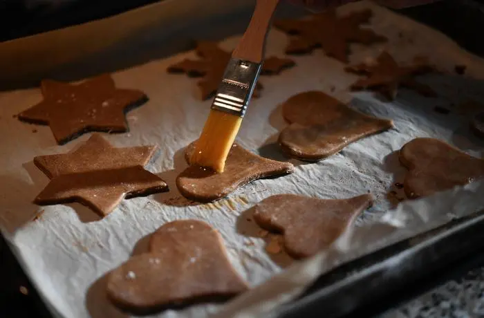 ABD0035_20191210 - SALZBURG - ÖSTERREICH: ++ THEMENBILD ++ Illustration zum Thema Backen / Kekse / Weihnachten / Adventzeit am Montag, 9. Dezember 2019. - FOTO: APA/BARBARA GINDL; Sujet; Weihnachtskekse, Weihnachtsbäckerei