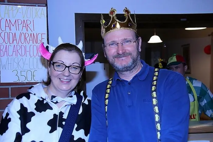 Auch Bürgermeister Bernd Gratzer ließ sich den Faschingsspaß nicht entgehen.