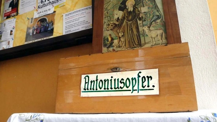 An Gedenken an den Heiligen Antonius, dem Mönchsvater, wird seit Generationen am 17. Jänner in Ottendorf ein Feiertag begangen.