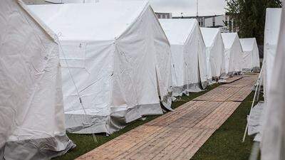 Zelte wie diese werden ab Samstag in Krumpendorf für die Flüchtlinge zu beziehen sein