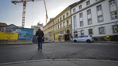 Die Vitaneum-Garage, die gerade errichtet wird, soll mit der Garage unter der Benediktinerschule verbunden werden