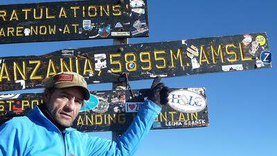 Rudi Stangl hat seinen Rekord komplett: Er stand gestern zum 100. Mal am Gipfel des Kilimandscharo