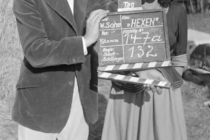 Der damalige Theater- und spätere Filmstar Curd Jürgens war von den Nazis zu Strafarbeiten in die Steiermark geschickt worden - und drehte dann gleich einige Filme hier. Der erste Thaliwood-Film war "Hexen". Hier sieht man ihn mit Edith Mill bei den Dreharbeiten in Bad Gleichenberg, Ende September 1949