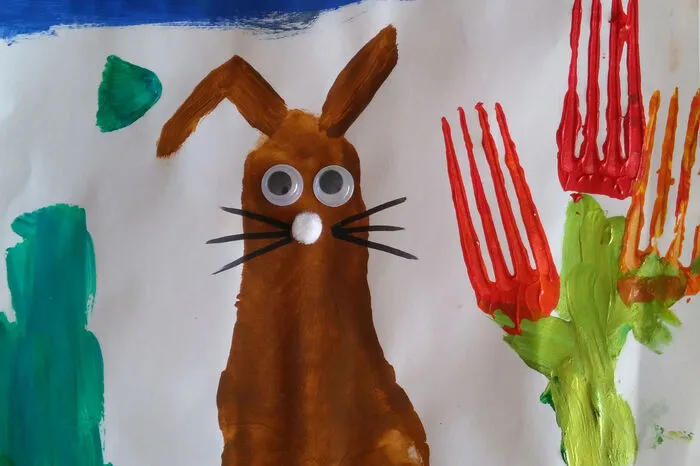 ... will mit diesem Osterhasen seine beiden Omas Ingrid und Dorli grüssen.