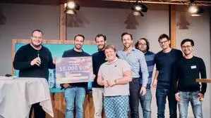 Mathias Lipp (2. von links) bei der Ehrung