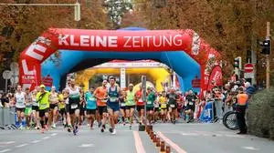 GRAZ,AUSTRIA,08.OCT.23 - RUNNING - Graz Marathon. Image shows the participants. Photo: GEPA pictures/ Matic Klansek