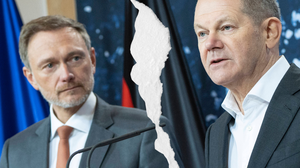 Das Vertrauen zwischen Bundeskanzler Olaf Scholz (SPD) und dem entlassenen Finanzminister Christian Lindner (FDP, links) ist zerbrochen