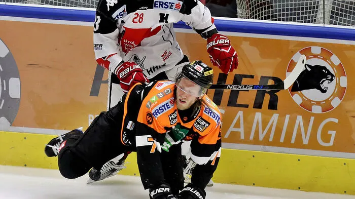 Die Spieler boten jede Menge Action auf dem Eis.