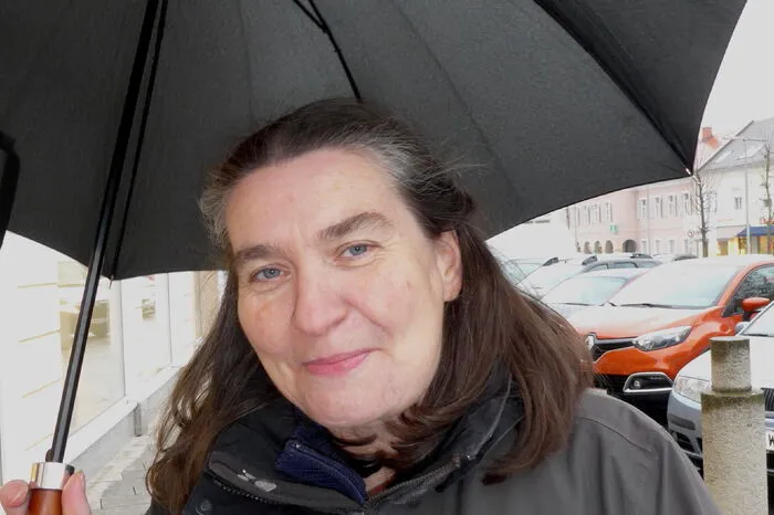 Sonja Fink (55), Feldbach: Normalerweise spiele ich nicht. Dieser hohe Gewinn wäre schon ein Anreiz, doch ich gewinne am meisten, wenn ich nicht spiele. Bei einem hohen Gewinn könnte man auf den Putz hauen. Was ich mit dem Geld machen würde? Da wäre ich überfordert.