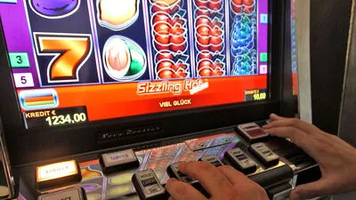 Betreiber würden durch das neue Gesetz in die Illegalität gedrängt - ihre Lizenzen sind seit Jahresbeginn nicht mehr gültig