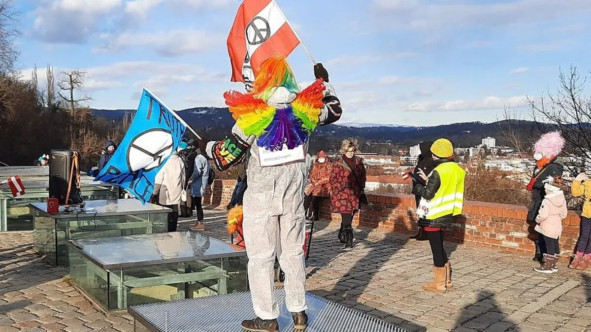 Dieser Herr war einer der wenigen verkleideten Spaziergänger