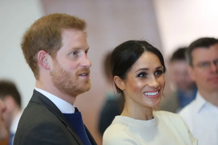 Prinz Harry (33) und Meghan (36) hatten sich in den vergangenen Wochen bereits in anderen Landesteilen vorgestellt. So waren sie im walisischen Cardiff, im schottischen Edinburgh und im englischen Birmingham.