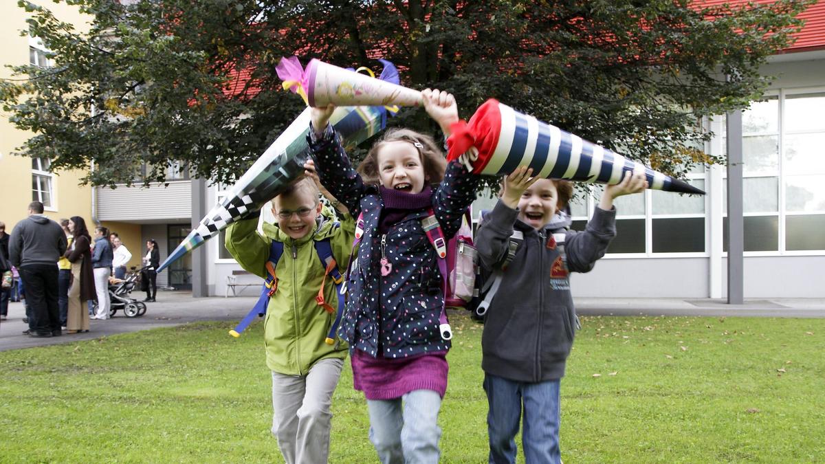 Der Schulbeginn naht, für Eltern ist das mit Kosten verbunden (Archiv)