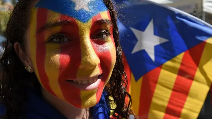 Insgesamt marschierten nach Polizeiangaben etwa 800.000 Demonstranten durch die Straßen verschiedener Städte, allein 540.000 Teilnehmer wurden in Barcelona gezählt.
