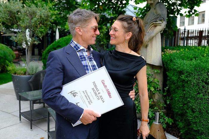 Die Preisträger Julia und Tobias Moretti. Das Paar hat drei Kinder im Alter von 10, 21 und 23 Jahren.