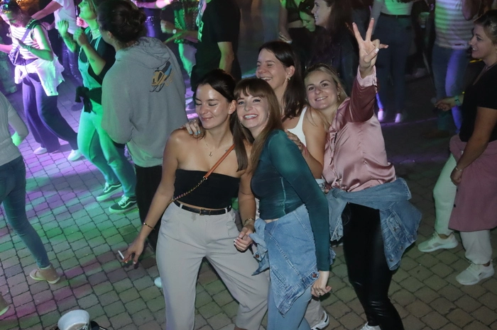 Klicken Sie sich durch die Partyfotos vom Griffner Schlossberg.
