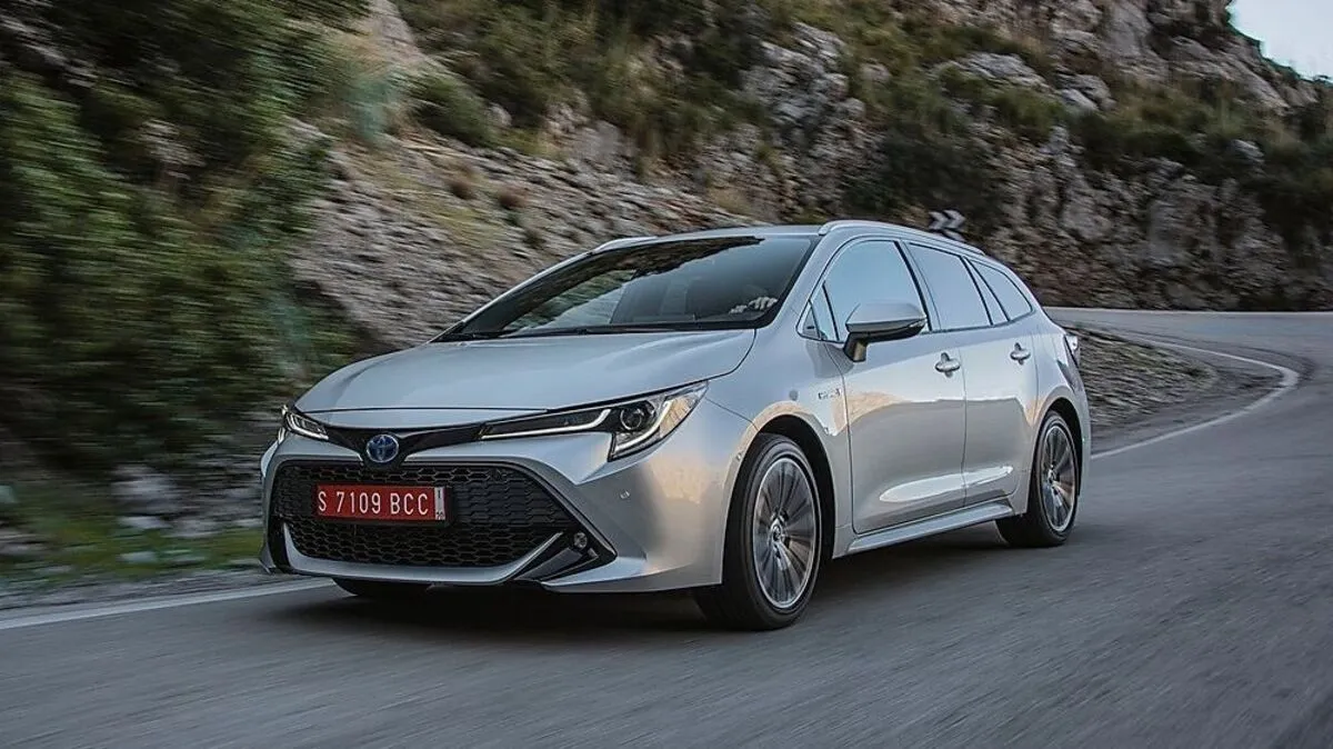 Den neuen Toyota Corolla gibt es als Kombi (im Bild) und Schrägheck