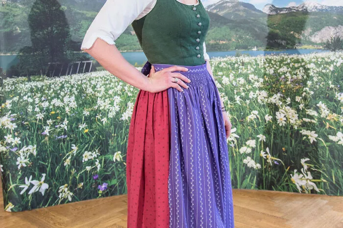 Die Himmelbergerin Eva Sommer (20) hat den Traktor-Führerschein.