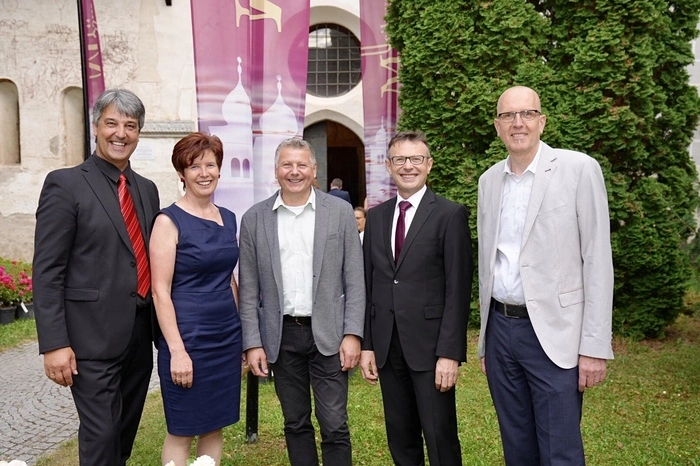 Die Musikschuldirektoren Stefan Hofer, Petra Glanzer, Paul Moser, Hans Brunner mit Abteilungsleiter Gernot Ogris